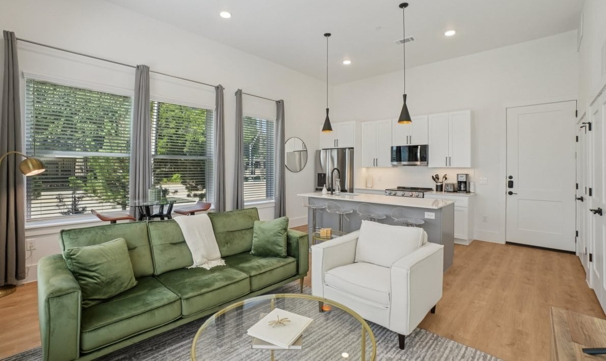 Photo - 6418 Maple Ave (Dallas, TX)