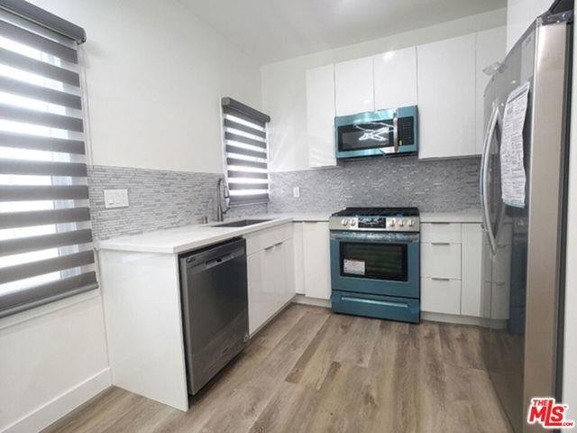Building Photo - 1210 South Plymouth Boulevard Apt ##1/2, L...