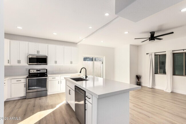 Building Photo - 3034 N 39th St