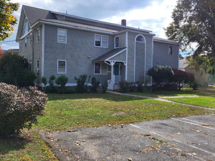 Primary Photo - 46 Seaside Ave