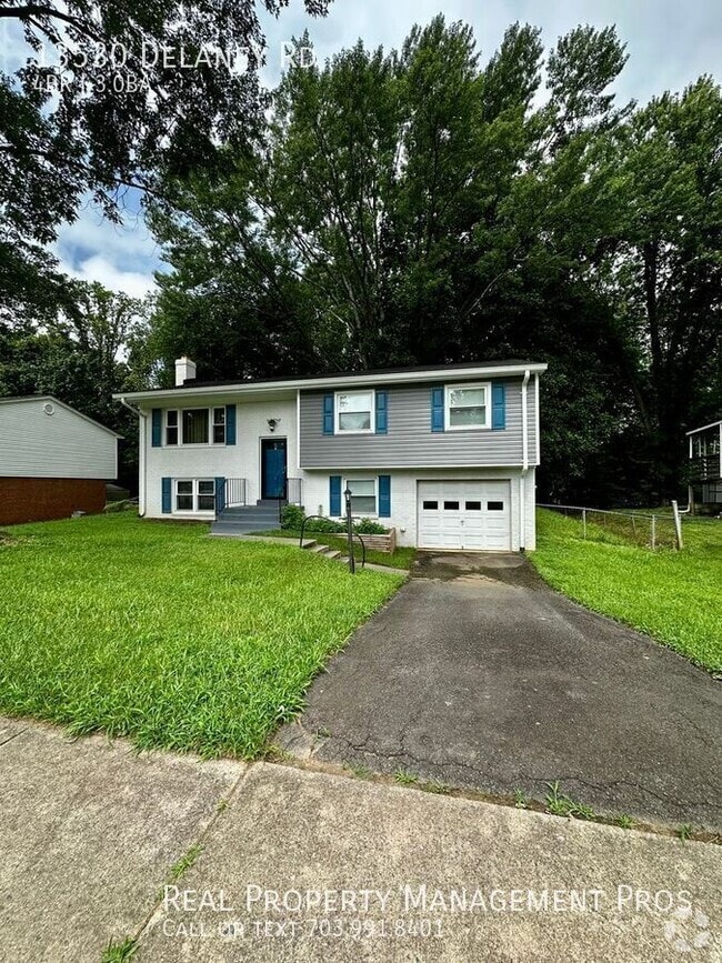 Building Photo - 13530 Delaney Rd
