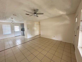 Foto principal - 2132 W Iris Ave