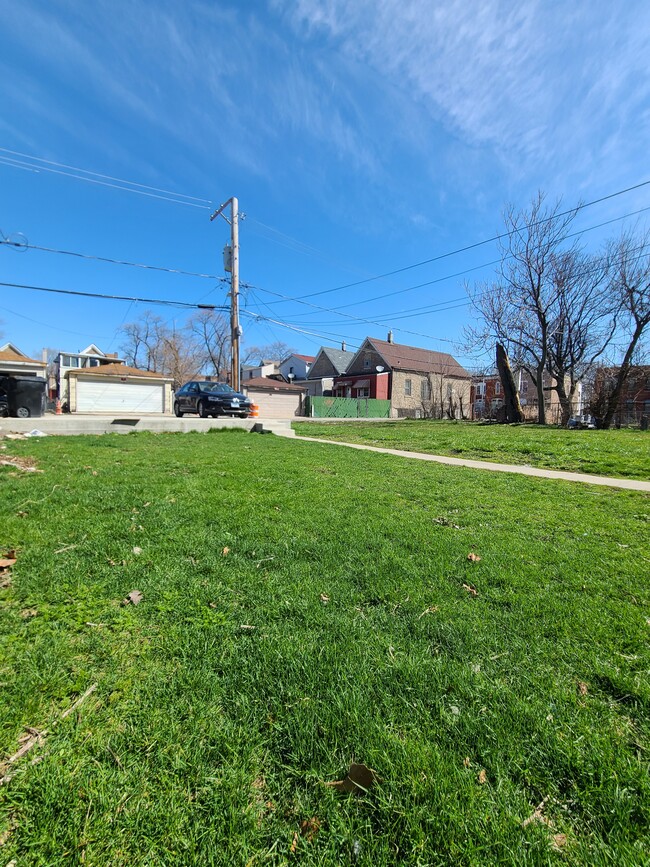 Back yard - 3412 W Fulton Blvd