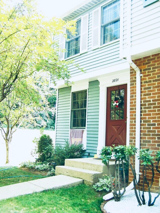 2821 Middleboro Dr, Falls Church, VA 22042 House Rental in Falls