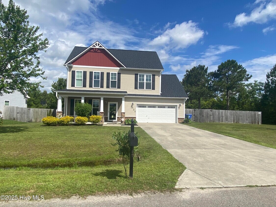 Primary Photo - 127 Pamlico Drive
