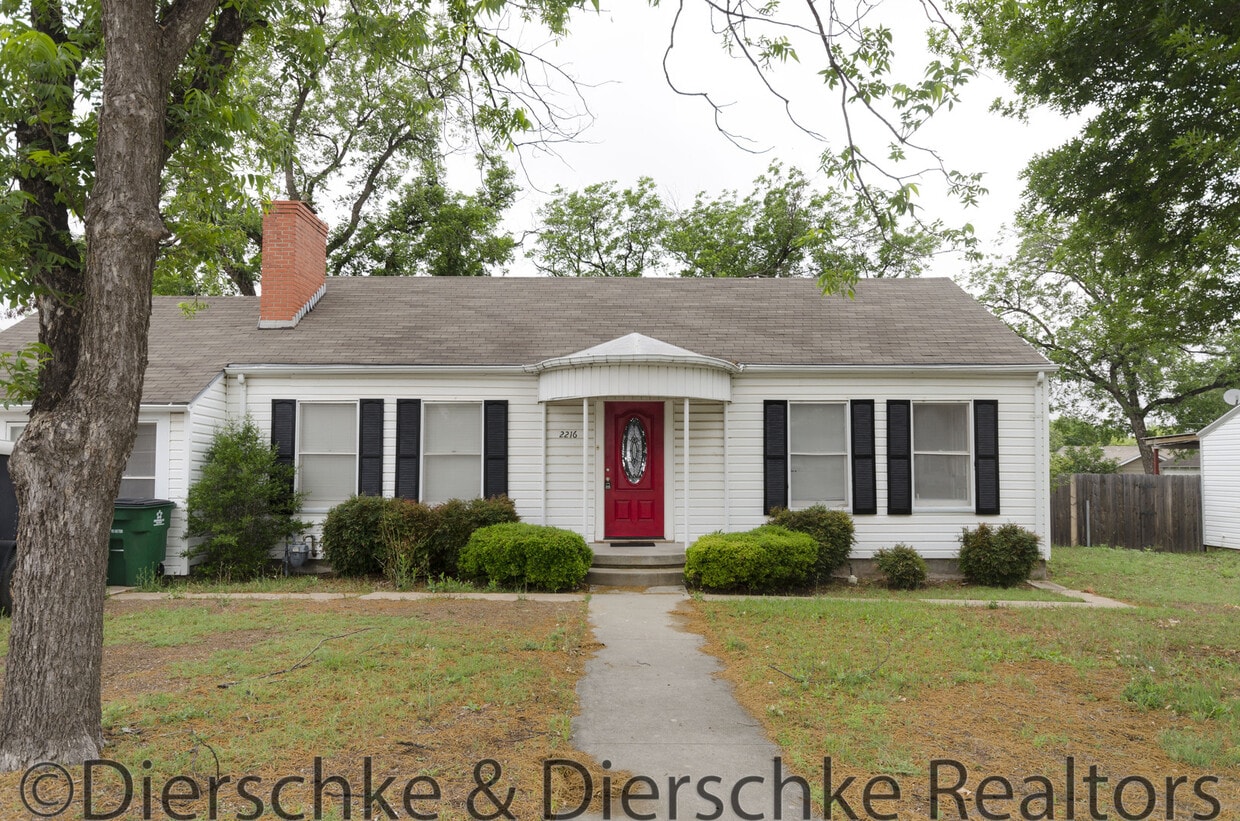Primary Photo - Spacious, Remodeled 3 bed 2 bath Santa Rit...