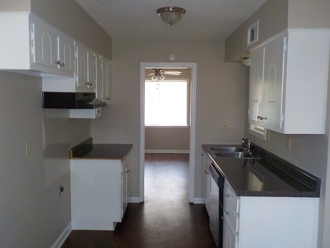 Foto del edificio - 3498 Brockcliff Cove