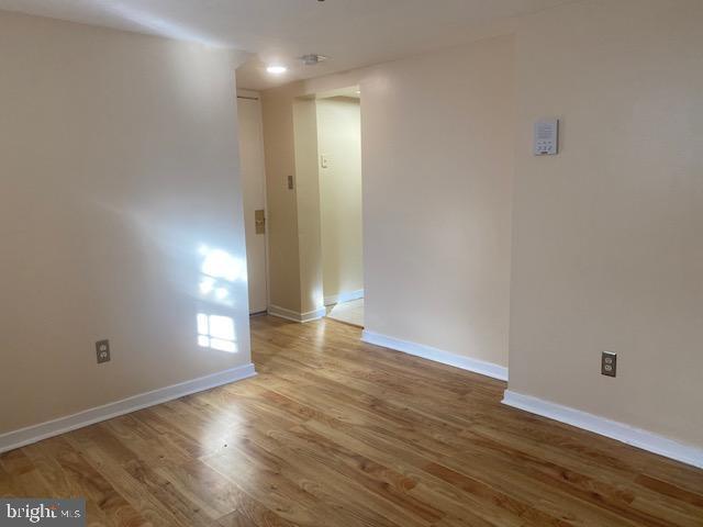 Foto del edificio - 922 Montgomery Ave