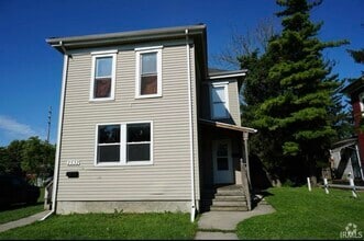 Building Photo - 2532 S Hanna St
