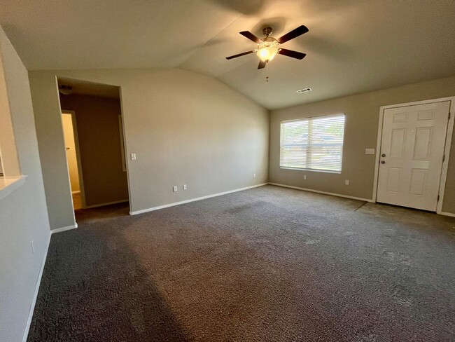 Building Photo - Newer Built 3 Bedroom Centerton Home!****Move-In Special*****