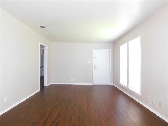 Building Photo - 3305 Gardenview Cir