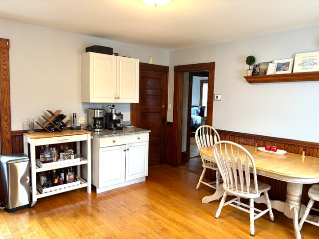 Building Photo - 104 Casey St