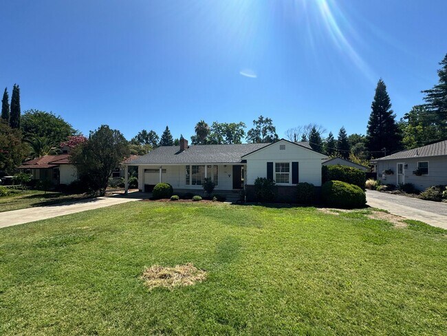 Building Photo - 2 Bedroom | 1 Bathroom | Single family Arden Park Home