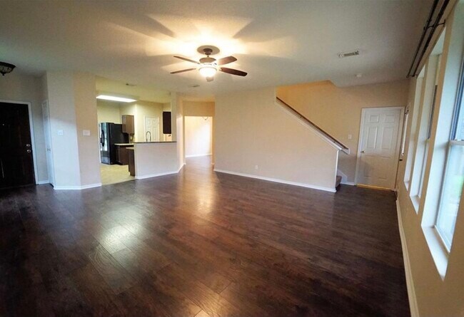 Foto del edificio - 18427 Fir Hollow Cir