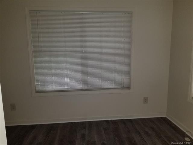 Foto del edificio - 6005 Pinebark Ct