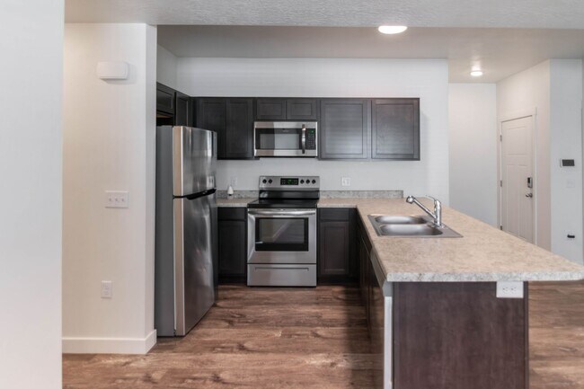 Building Photo - Colony Farms in Magna