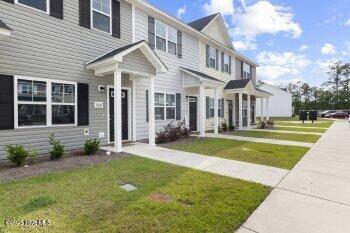 Building Photo - 104 Jaydn Dr E