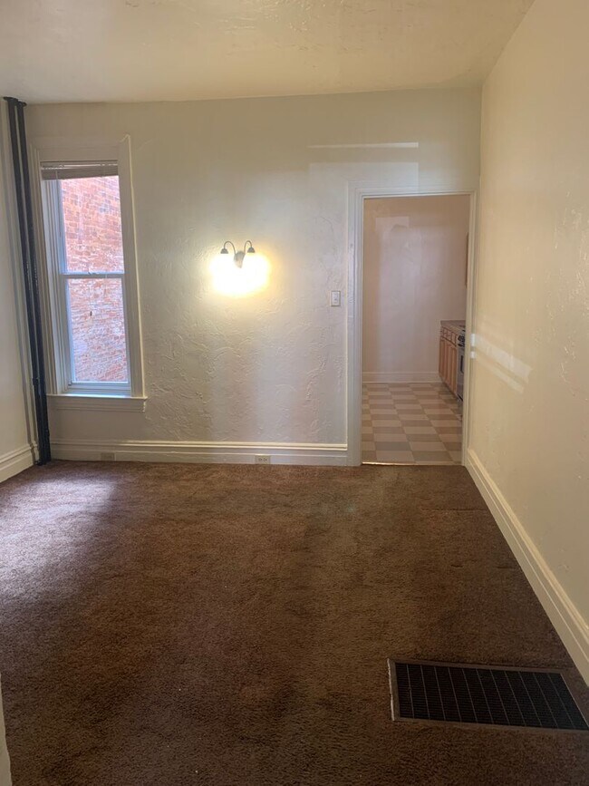Foto del edificio - 1st Floor 1 Bed/1 Bath, York City SD