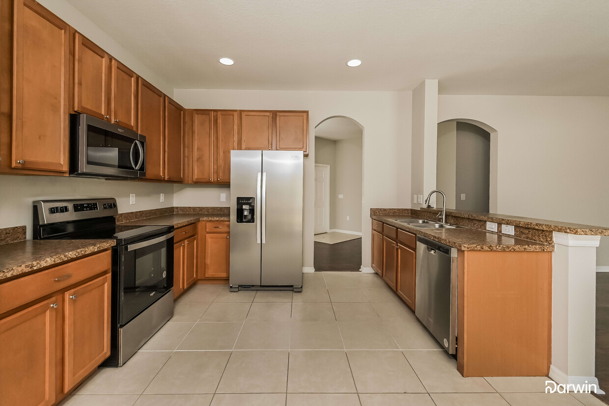 Primary Photo - 15520 Telford Spring Dr, Ruskin, FL 33573