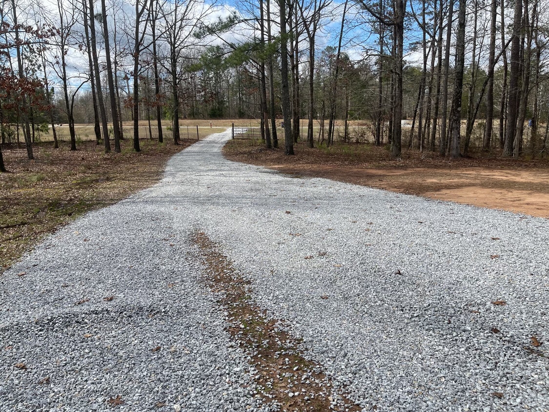 Photo - 476 Lee Road 799 (Opelika, AL)