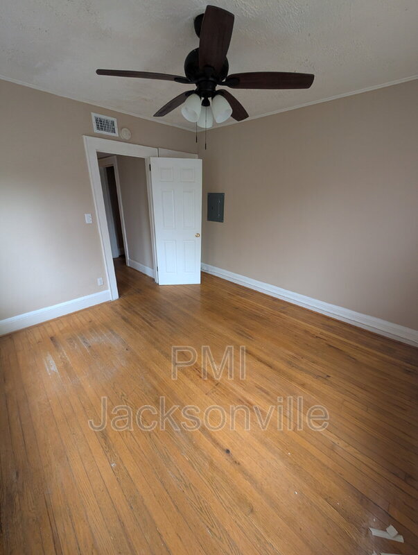 Building Photo - 2619 College St