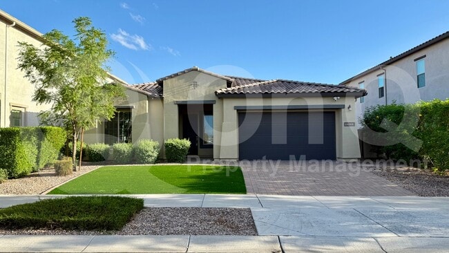 Building Photo - 10133 E Strobe Ave