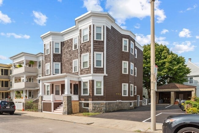 Photo - 68 Saxton Street Unit 1 Apartment