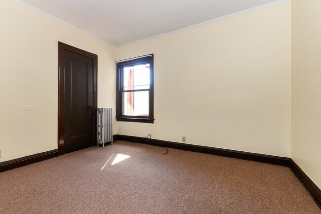 Building Photo - 8001 S LaSalle St