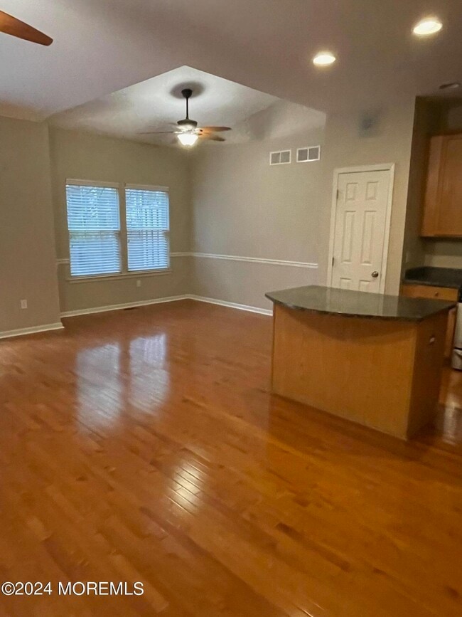Building Photo - 86 Windward Drive