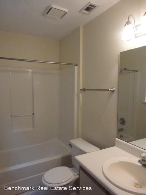 Foto del edificio - 2 br, 2 bath Apartment - 2350 Horne Avenue...