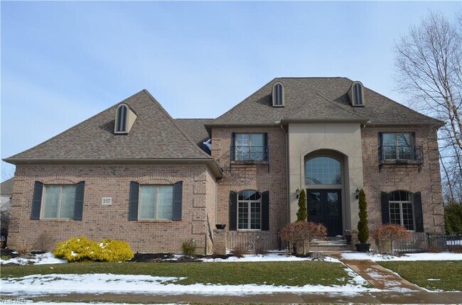 Building Photo - 337 W Edinburgh Dr