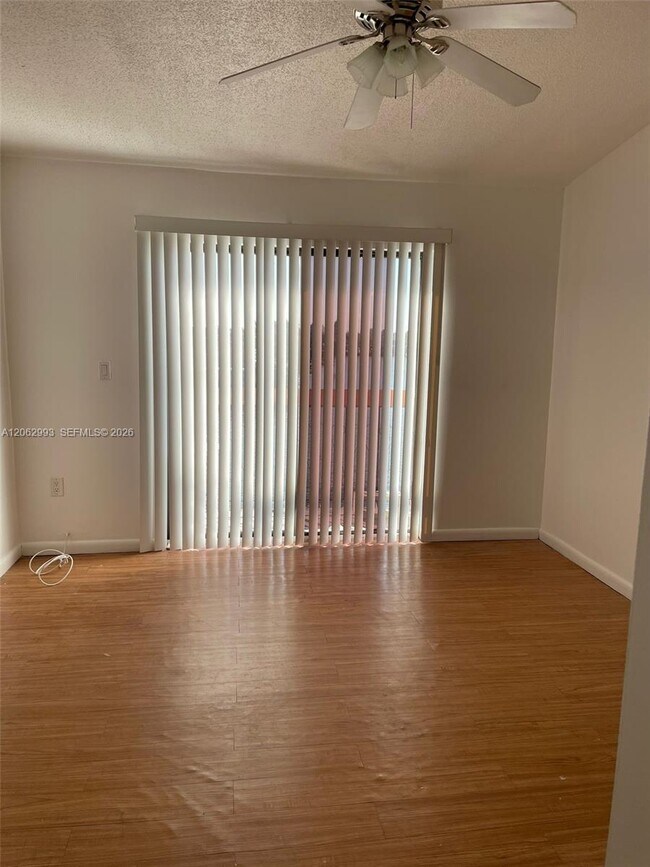 Foto del edificio - 5530 W 26th Ct