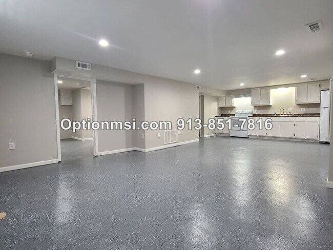 Foto del edificio - Available NOW in Harrisonville!!