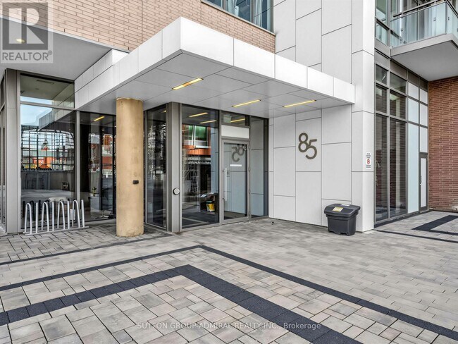 Photo du bâtiment - 85 Duke St W