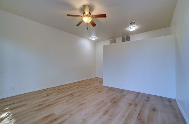 Foto del interior - Riverside Suites