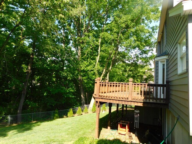 Foto del edificio - 2833 Hilly Haven Ct
