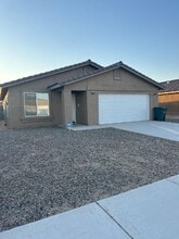 Building Photo - 4447 S Buckthorn Dr