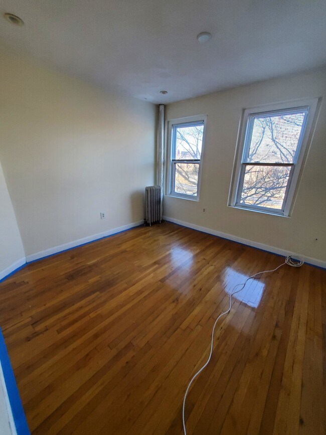 Foto del edificio - 352 Riverway