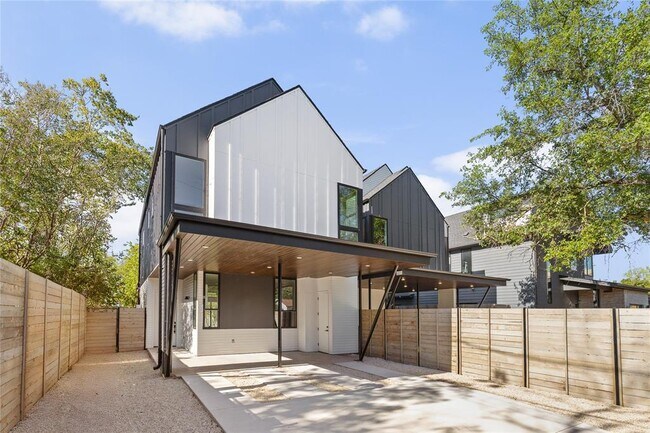 Building Photo - 613 Clifford Dr