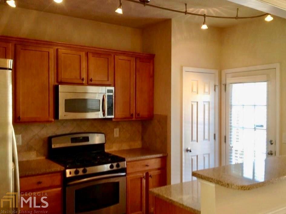 Foto principal - 217 Magnolia Chase Dr