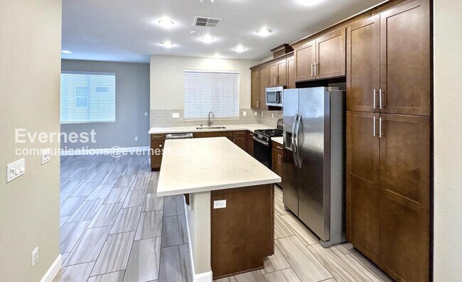 Foto del edificio - 428 Whistler Pl