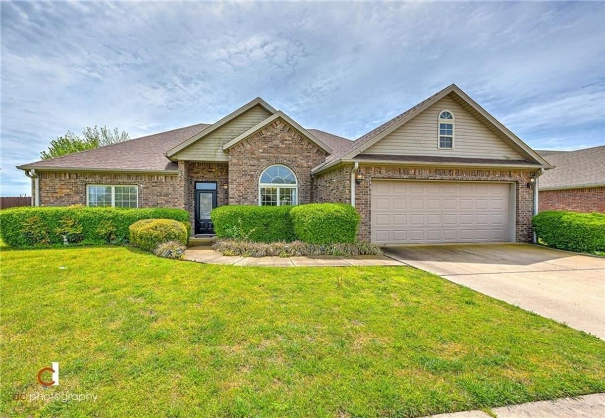 Foto principal - Must See Home!