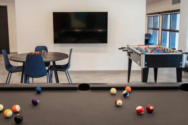 Building Photo - The Pemby