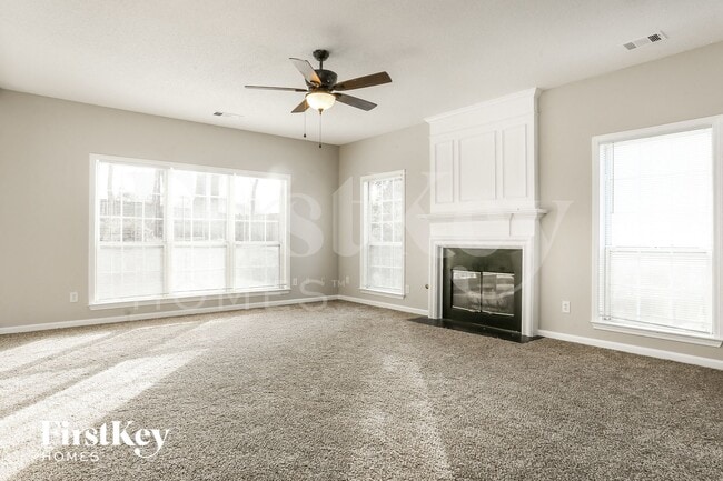 Foto del edificio - 786 Weybourne Ct NE