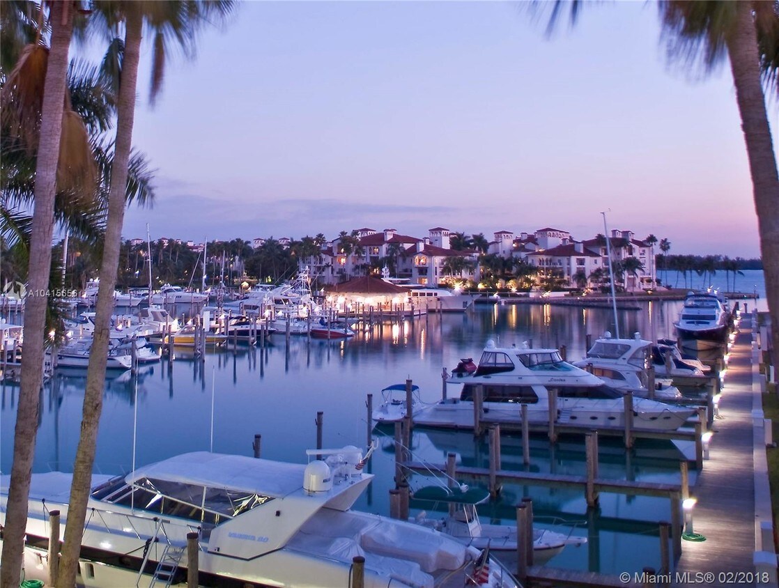 Primary Photo - 2521 Fisher Island Dr