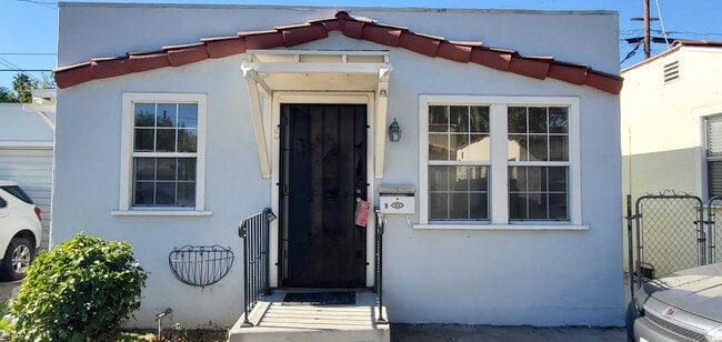 Building Photo - 760 Elmira St #5