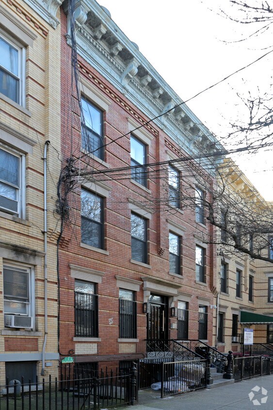 Foto del edificio - 1706 Gates Ave