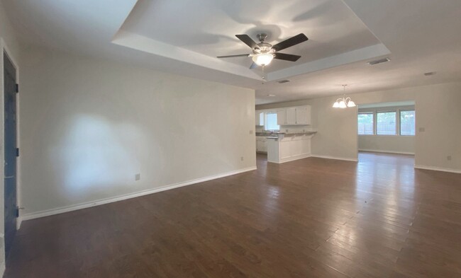 Foto del edificio - Beautiful 4 bedbroom 2 bath home in McAllen.