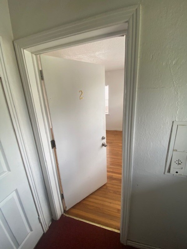 Photo - 2136 College St Apartment