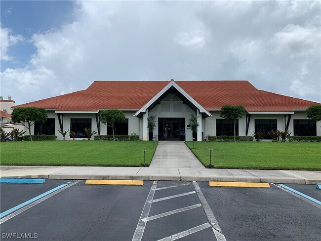 Building Photo - 7360 Glenmoor Ln
